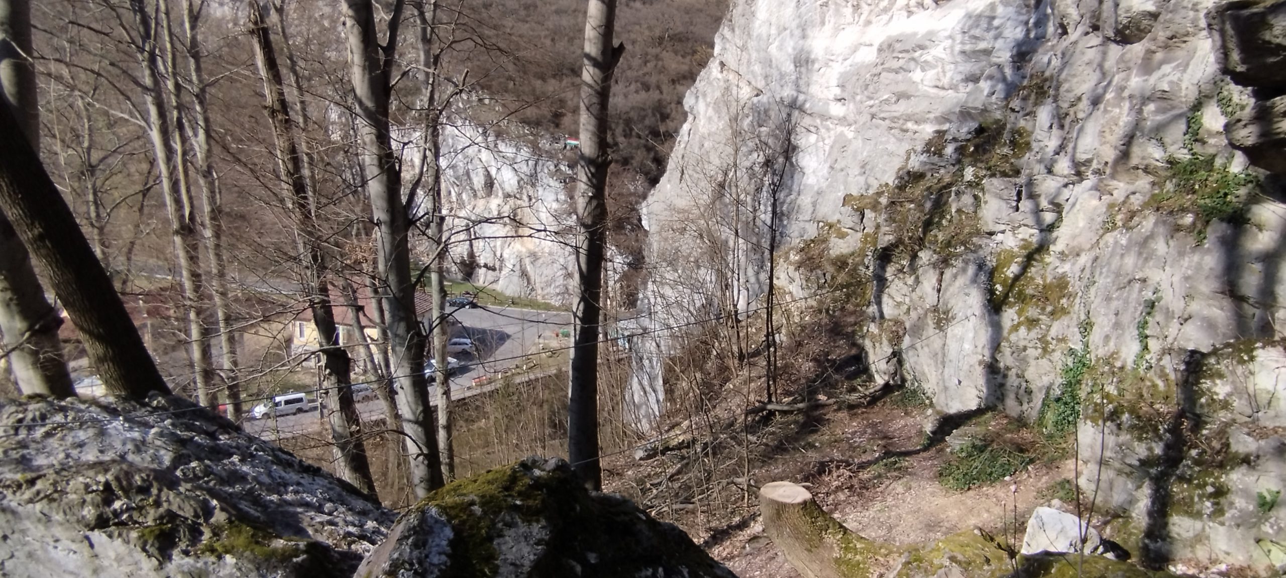 Kis kötélhíd Hámor Viaferrata Kis kötélhíd Hámor Viaferrata