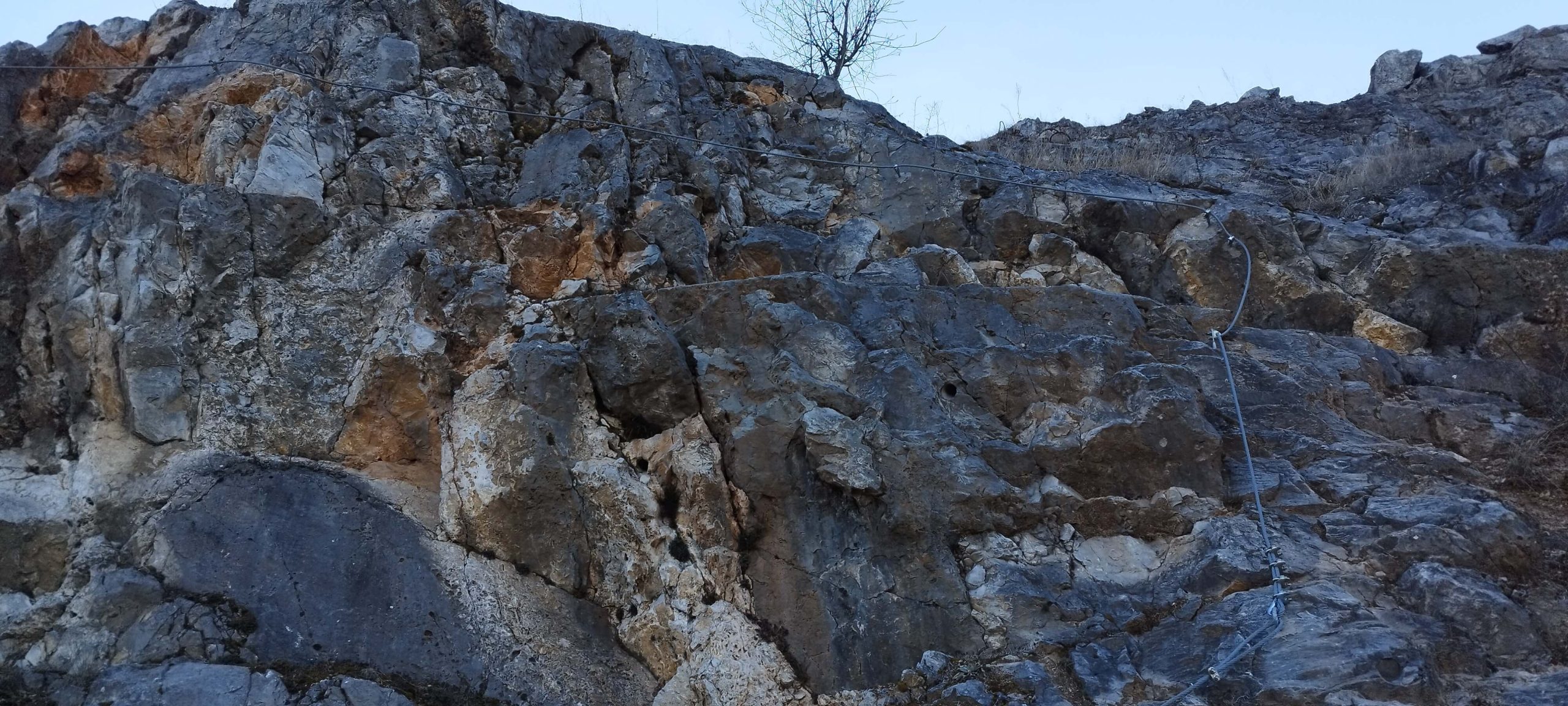 Mór Viaferrata parkoló